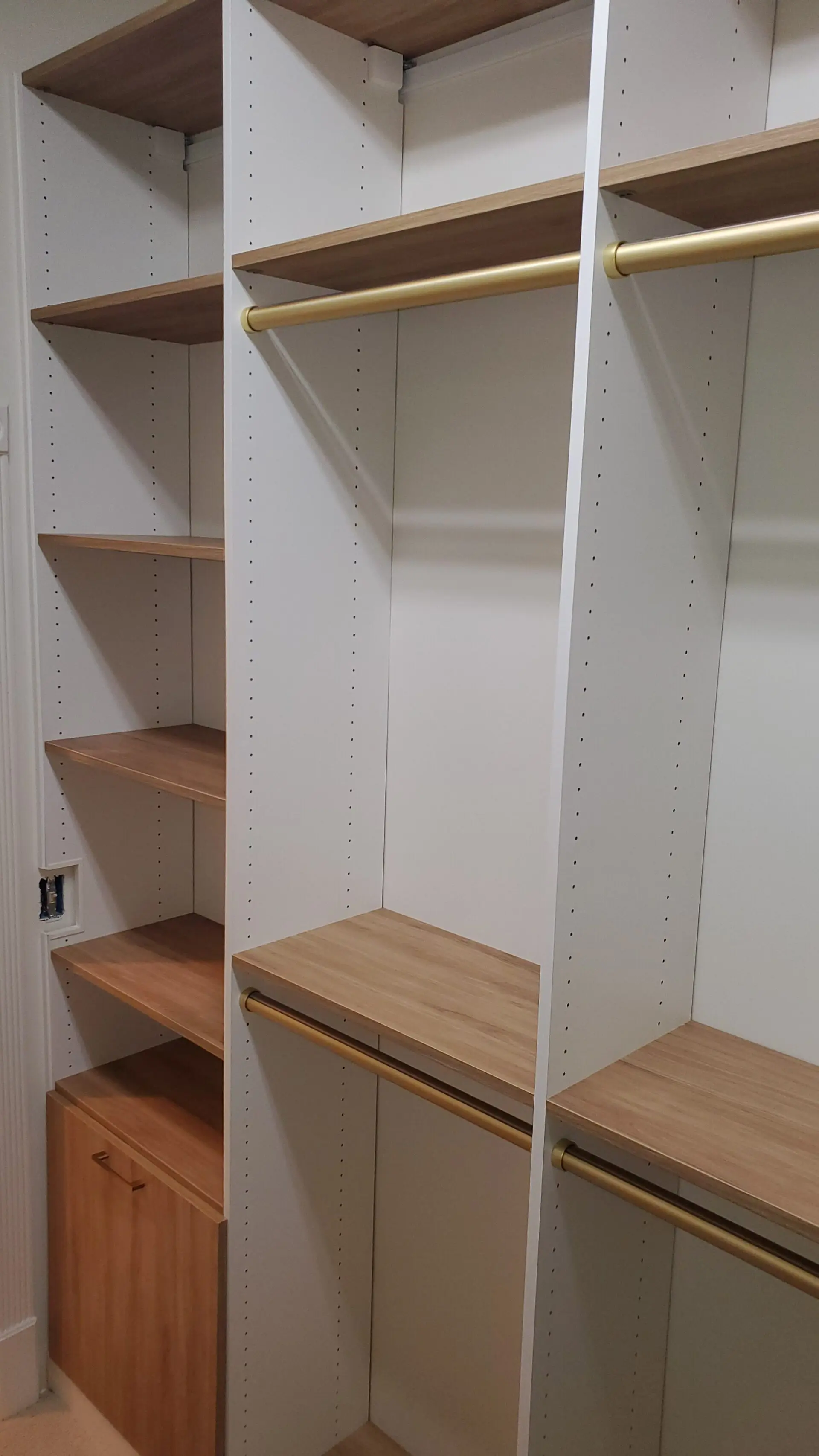 Custom Closets Nashville TN – Smart Small Bedroom Closet Design Ideas